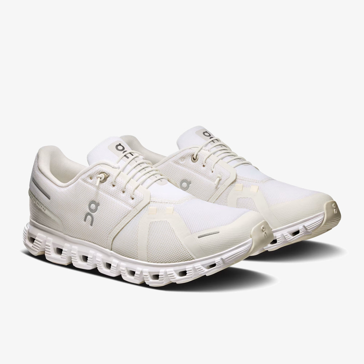 ON Cloud 6 ‘Triple White’